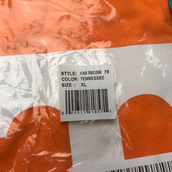 University of Tennessee, Boys T shirt XL - Picture 2 of 6